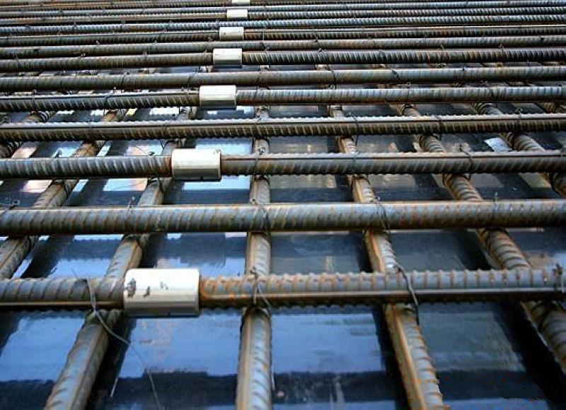 自贡为什么建楼房时，要在钢筋上加一排小圆环？原来作用这么大